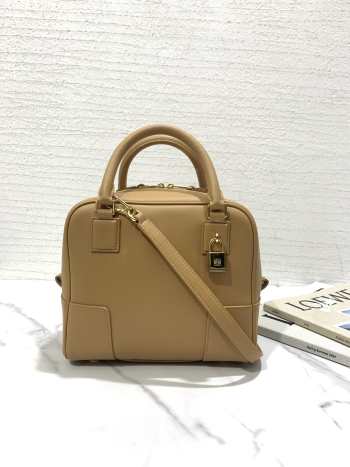 Loewe Amazona square bag in nappa calfskin brown