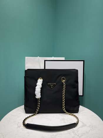 Prada Vintage black 1BD631 30x26x6cm