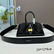 Givenchy Mini Antigona Stretch bag in black 25x12x8cm - 1