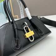 Givenchy Mini Antigona Stretch bag in black 25x12x8cm - 3