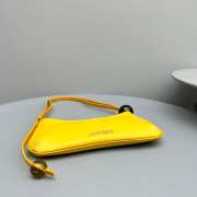 Jacquemus Le Bisou yellow handbag 27x10.5cm - 6