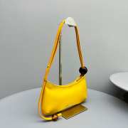 Jacquemus Le Bisou yellow handbag 27x10.5cm - 4