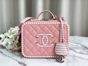 Chanel Medium Vanity Case in Pink Caviar (Pink & White Trim) 21x16x9cm - 1