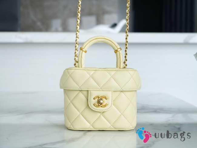 Chanel 23s yellow 15×12.5×8cm - 1