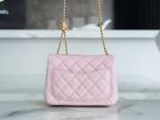 Chanel 23s pink shoulder bag with gold buckle 13x18x7cm  - 2