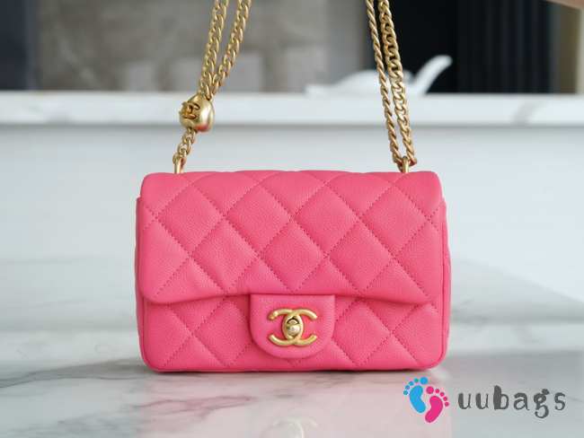 Chanel 23P pink shoulder bag with gold buckle 12x19x8cm - 1