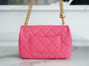 Chanel 23P pink shoulder bag with gold buckle 12x19x8cm - 2