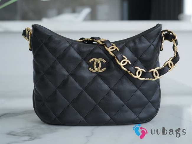 Chanel 22K hobo in black 17.5x24x6cm - 1