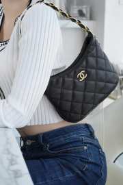 Chanel 22K hobo in black 17.5x24x6cm - 2