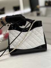 Chanel 31 bag in White 22x23x5.5cm - 4