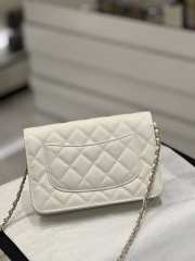 Chanel small Woc 23s in white 19x3x12cm - 2