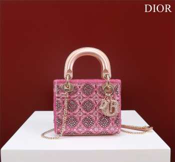 Lady Dior Micro pink 17x15x7cm