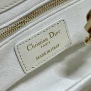 Dior Lady Small bag with gold hardware in white 19x13x8cm - 3