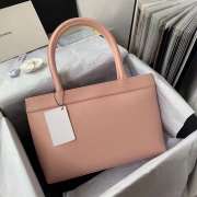 Chanel medallion tote in peach 30x21x8cm - 3