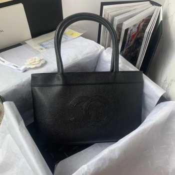 Chanel medallion tote in black 30x21x8cm