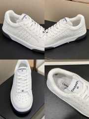 Chanel sneaker in white - 2