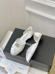 Chanel doll flat shoes in white - 5