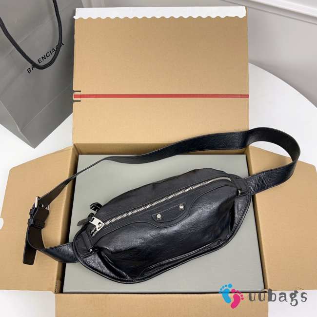 Balenciaga Bumbag 59123171 in black 31x16x5cm - 1