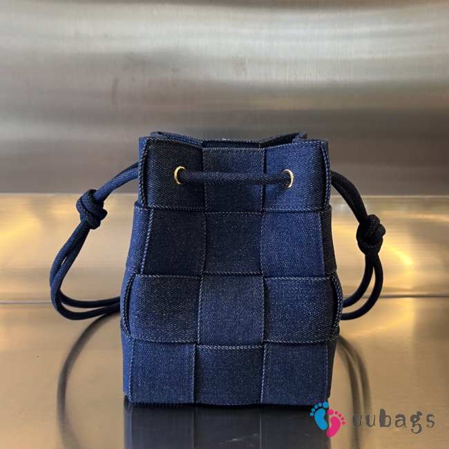 Bottega Veneta Blue Small Cassette Denim Bucket Bag - 1