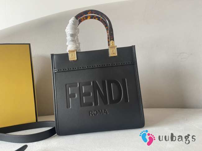 Fendi Small Roma tote bag in black 25.5x22.5x12cm - 1