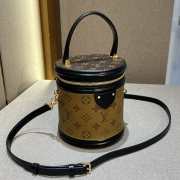 Louis Vuitton Cannes M43986 15x17x15cm - 6