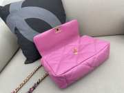 Chanel 19 Maxi Flap Bag in Pink 30cm - 4