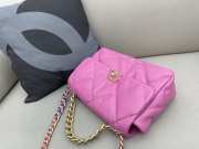 Chanel 19 Maxi Flap Bag in Pink 36cm - 2