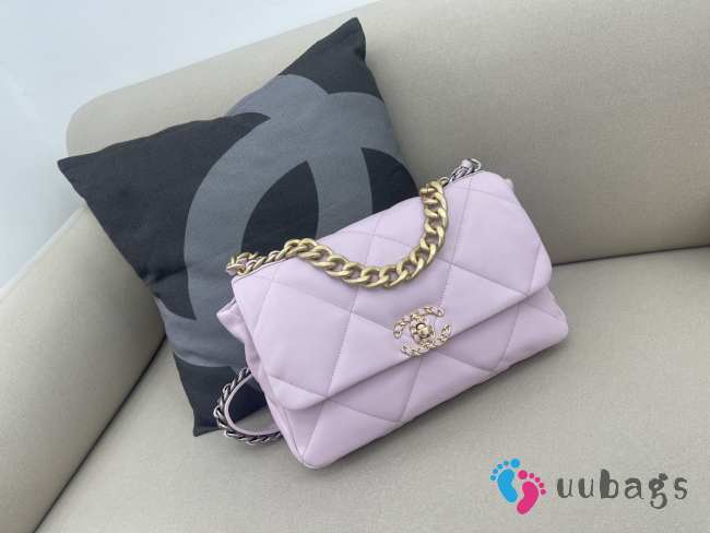 Chanel 19 Maxi Flap Bag in Light Purple 30cm - 1