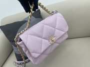 Chanel 19 Maxi Flap Bag in Light Purple 30cm - 2