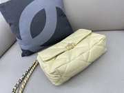 Chanel 19 Maxi Flap Bag in Yellow 30cm - 3