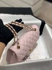 Chanel Flap bag with gold hardware in pink 23cm - 2