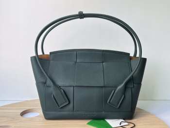 Bottega Veneta dark green Arco Bag In Calf 32x28x12cm