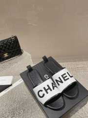 Chanel 23 slippers in white 1cm - 5