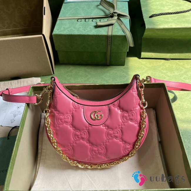 Gucci Mini Matelassé GG Shoulder Bag in pink 21cm - 1