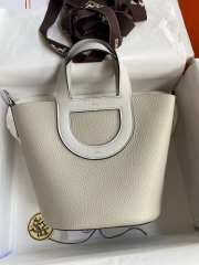 Hermes Pig Nose Vegetable Basket bag in pearl gray 18cm - 1