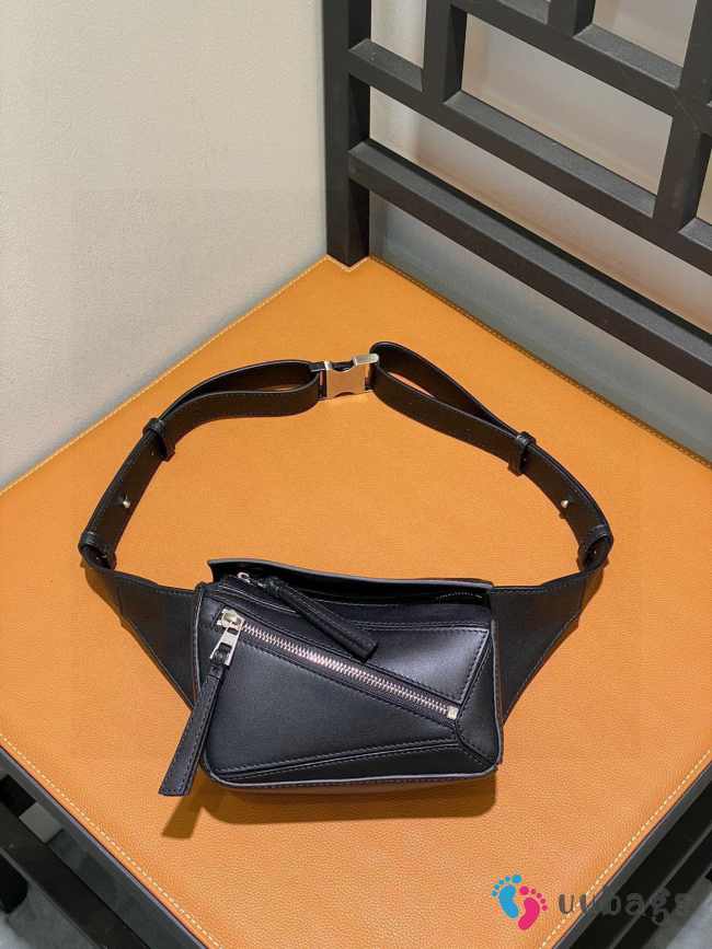 Loewe Mini Puzzle Bumbag In Black 12x18x8cm - 1