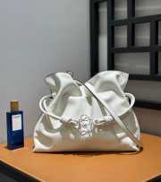 Loewe Flamanco In White 30x24.5x10cm - 1