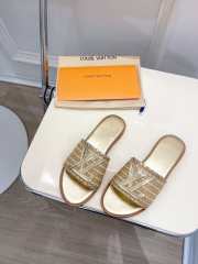 Louis Vuitton Slippers In Gold  - 3