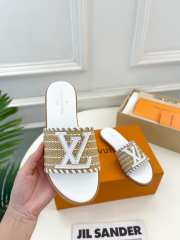 Louis Vuitton Slippers In White - 5