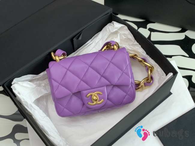 Chanel flap bag with gold hardware in purple 17cm - 1