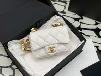 Chanel flap bag with gold hardware in white 17cm