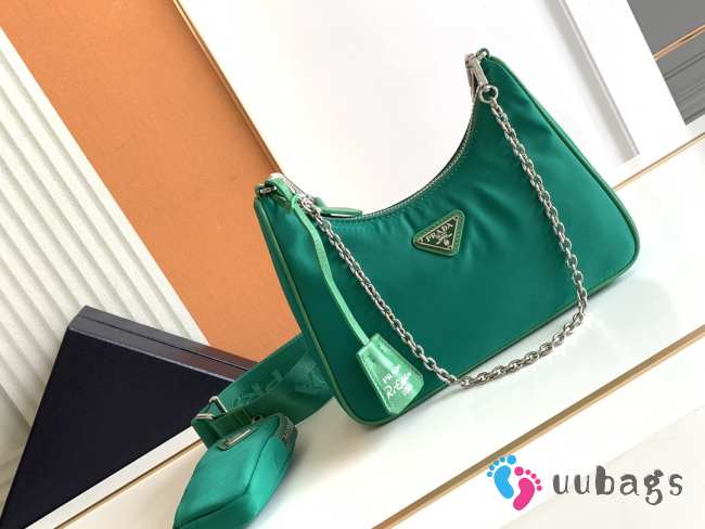 Prada nylon hobo with silver buckle in green 22x12x6cm - 1