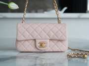 Chanel mini flap bag in pink pastel 13x20x7cm - 1