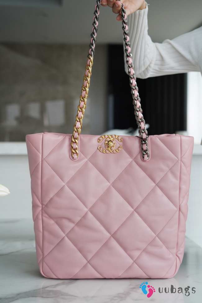 Chanel Shopping Bag 19 With Gold Buckle In Pink 30x37x10cm - 1