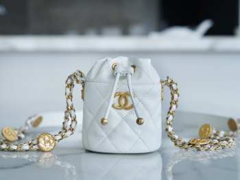 Chanel 22A MIni Nano With Gold Hardware In White 9x11x8.8cm