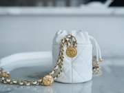 Chanel 22A MIni Nano With Gold Hardware In White 9x11x8.8cm - 4