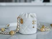 Chanel 22A MIni Nano With Gold Hardware In White 9x11x8.8cm - 3