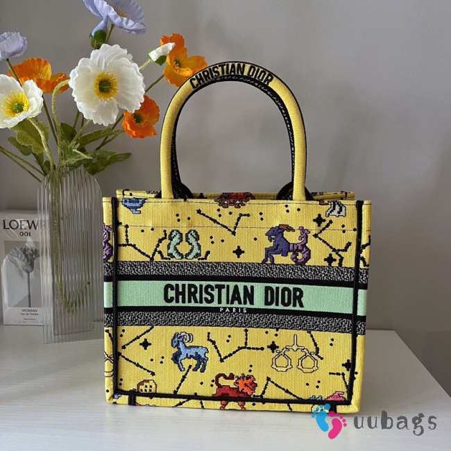 Dior Book Tote Yellow Embroided Bag 26.5cm - 1