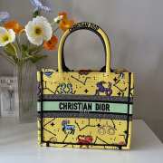 Dior Book Tote Yellow Embroided Bag 26.5cm - 1