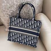 Dior Book Tote Oblique Embroidery Bag In Blue 26.5cm - 4